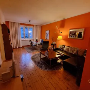 https://belvederecosy-apartment-private-room-10-minutes-from.vienna-besthotels.com